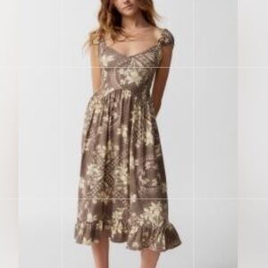 Urban Outfitters Finley Dropped Waist Tan & Cream Sundress. Ruffle Hem. Size M